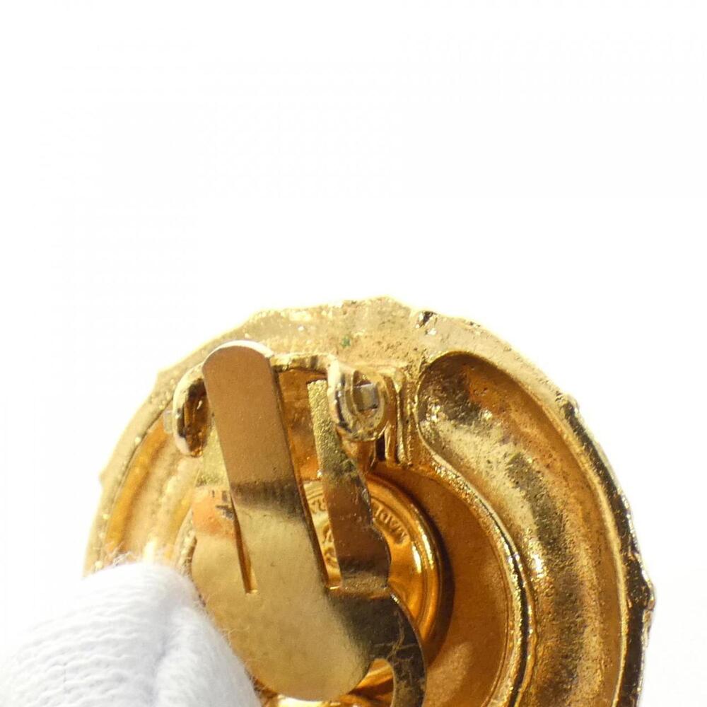 CHANEL Authentic Earrings - Picture 4 of 8